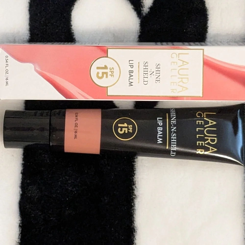 Lip Balm Laura Geller Shine-n-Shield Lip Balm SPF 15 Sunset Sands Exp 3/11/27 🆕
